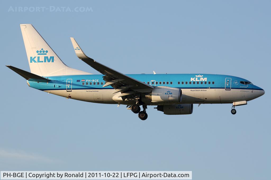 PH-BGE, 2008 Boeing 737-7K2 C/N 30371, at cdg