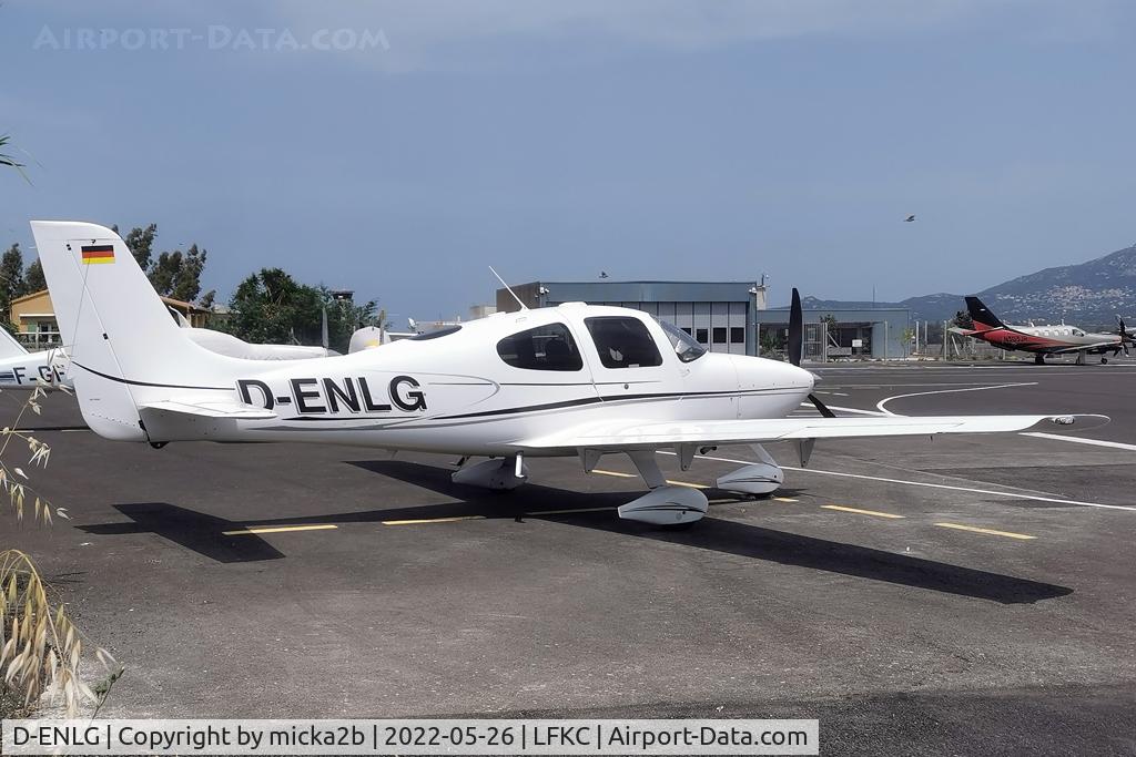 D-ENLG, 2005 Cirrus SR22 C/N 1399, Parked