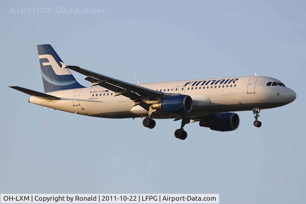OH-LXM, 2003 Airbus A320-214 C/N 2154, at cdg