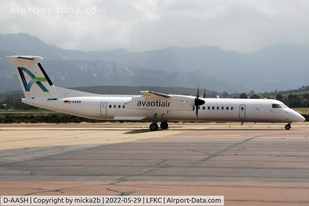 D-AASH, 2008 De Havilland Canada DHC-8-400 Dash 8 C/N 4187, Taxiing