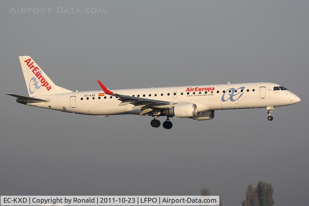 EC-KXD, 2009 Embraer 195LR (ERJ-190-200LR) C/N 19000244, at orly