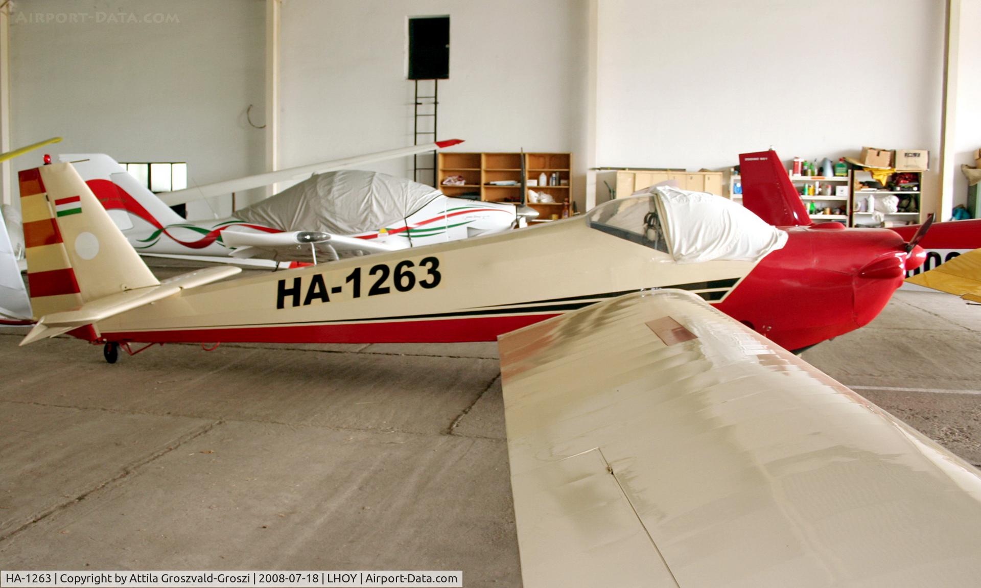 HA-1263, 1976 Scheibe SF-25C Falke C/N 44185, LHOY - Öcsény Airport, Hungary