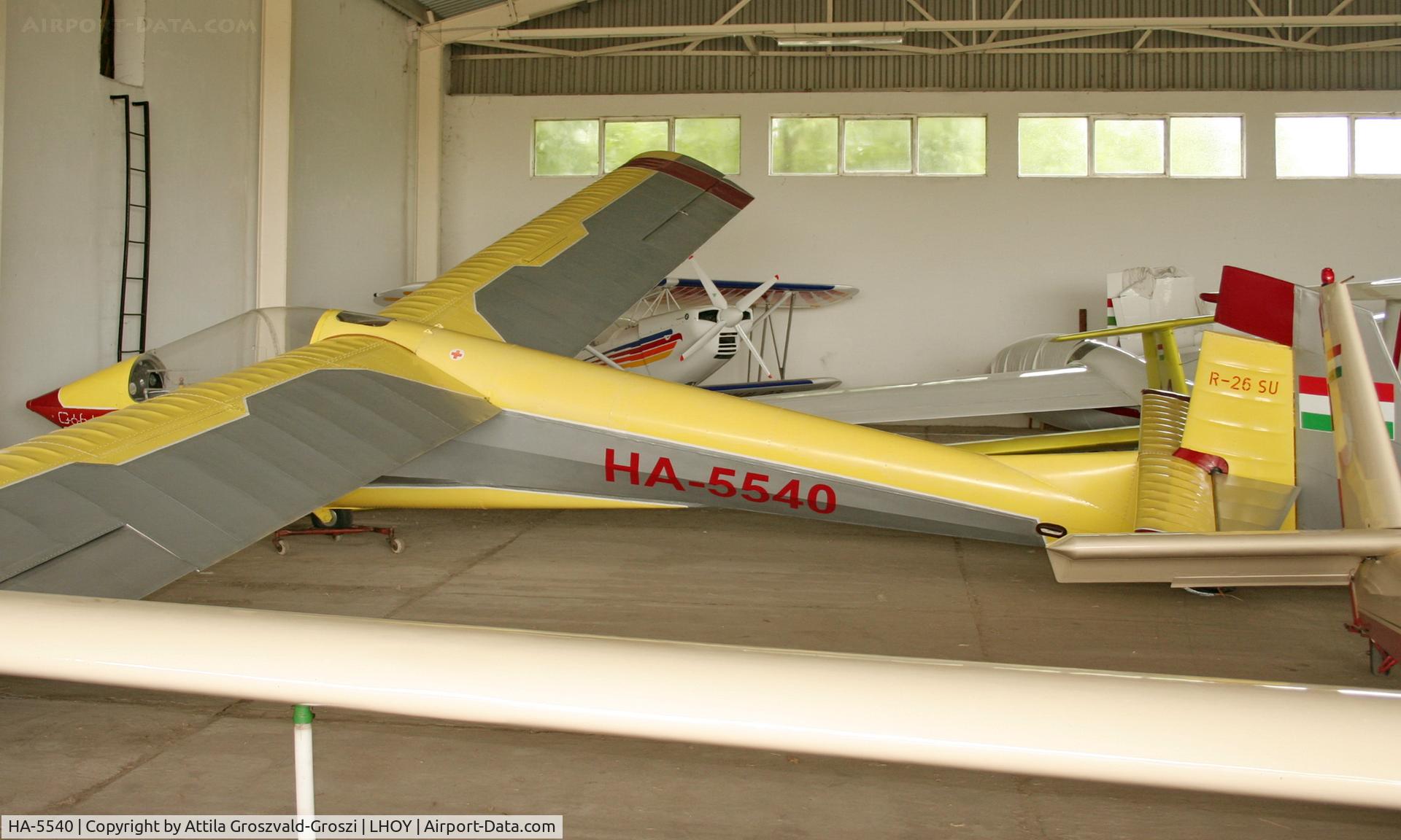 HA-5540, 1985 Rubik R-26SU Góbé 82 C/N AA800056, LHOY - Öcsény Airport, Hungary