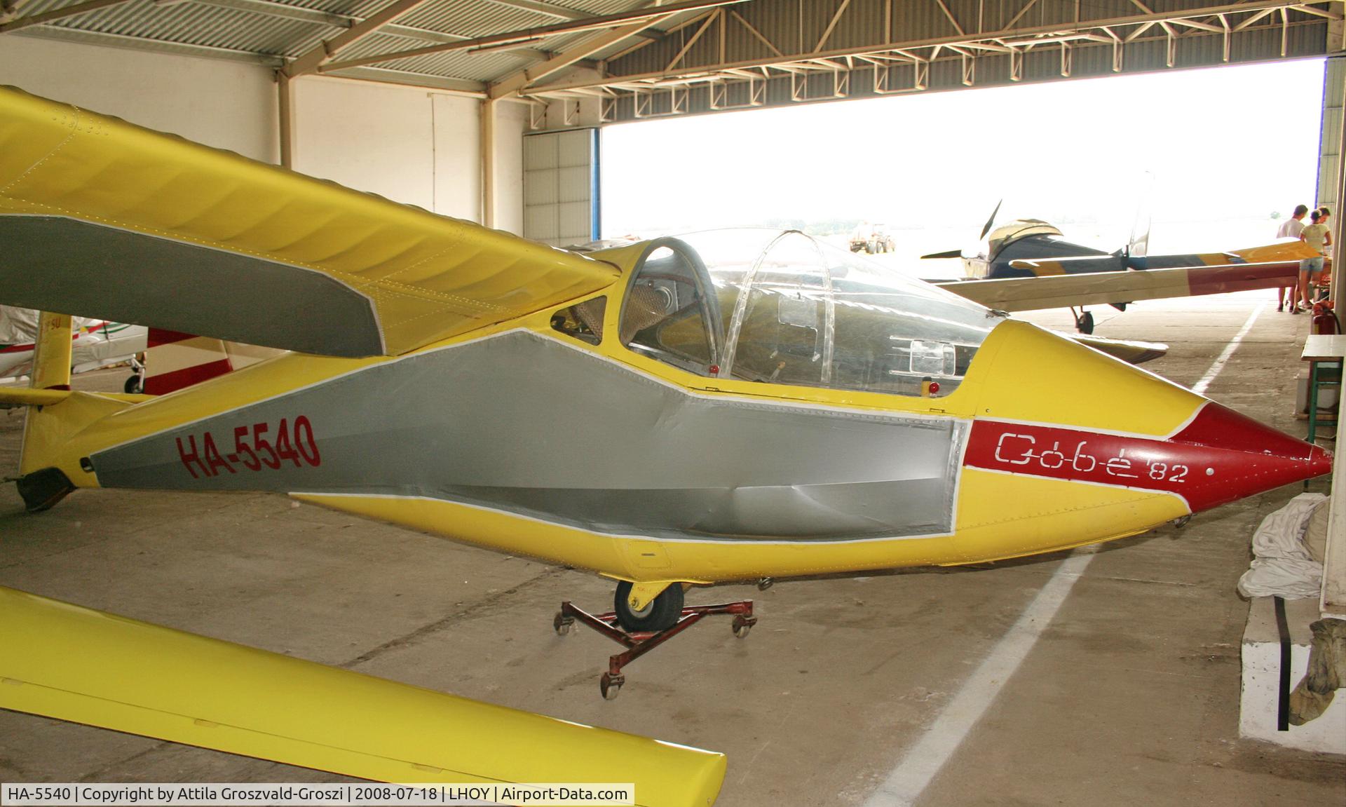 HA-5540, 1985 Rubik R-26SU Góbé 82 C/N AA800056, LHOY - Öcsény Airport, Hungary