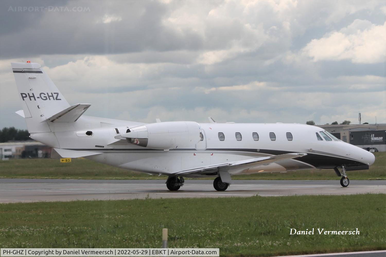 PH-GHZ, 2005 Cessna 560XL Citation XLS C/N 560-5584, At Kortrijk Airport.