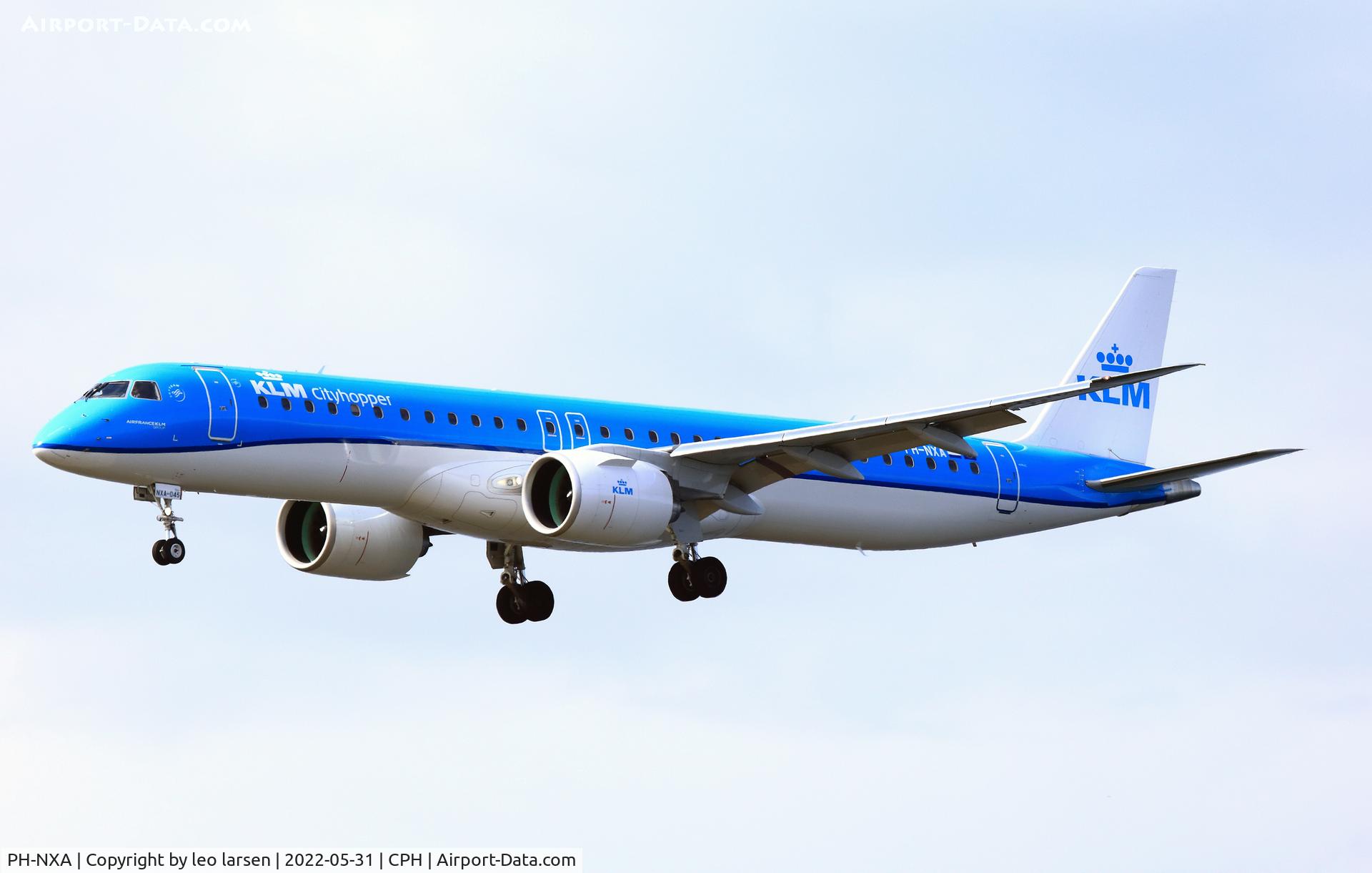 PH-NXA, 2021 Embraer E195-E2 (ERJ-190-400STD) C/N 19020045, Copenhagen 31.5.2022