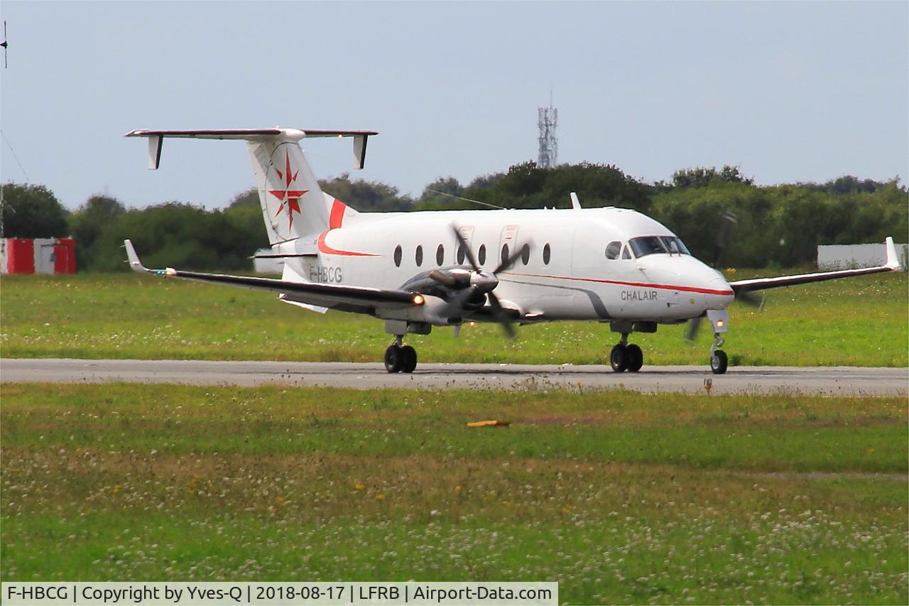 F-HBCG, 1993 Beech 1900D C/N UE-70, Beech 1900D, Taxiing to holding point rwy 25L, Brest-Bretagne Airport (LFRB-BES)
