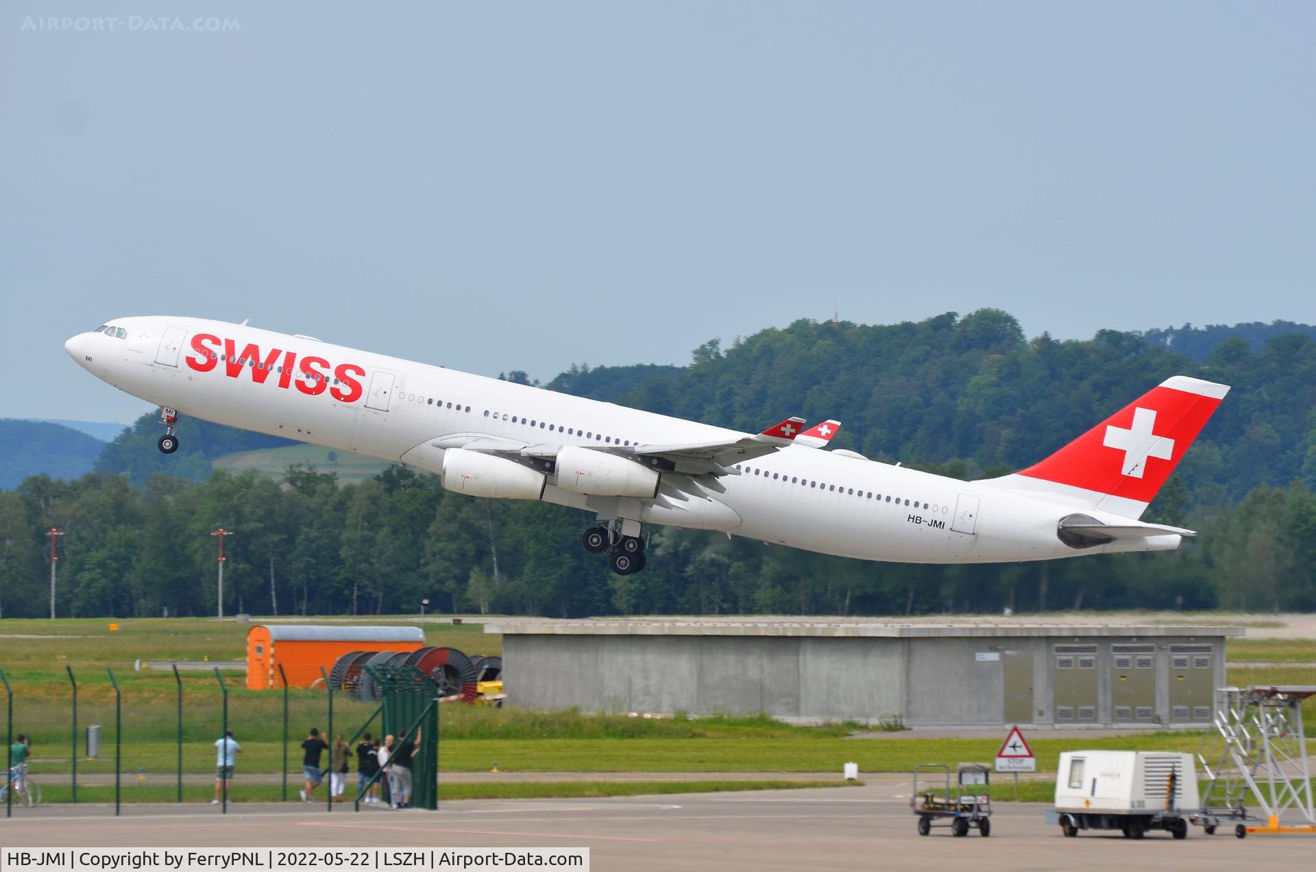 HB-JMI, 2004 Airbus A340-313 C/N 598, Getting a rare sight: A343