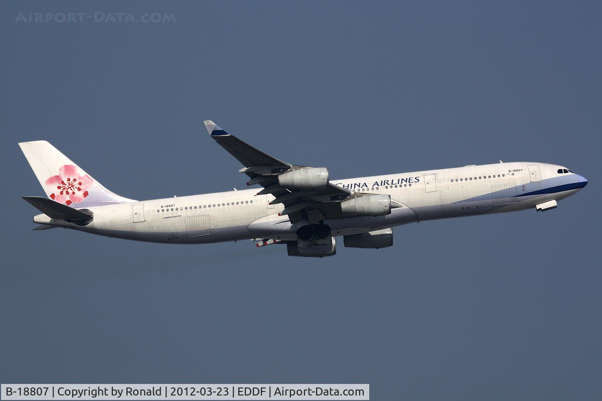 B-18807, 2003 Airbus A340-313 C/N 541, at fra