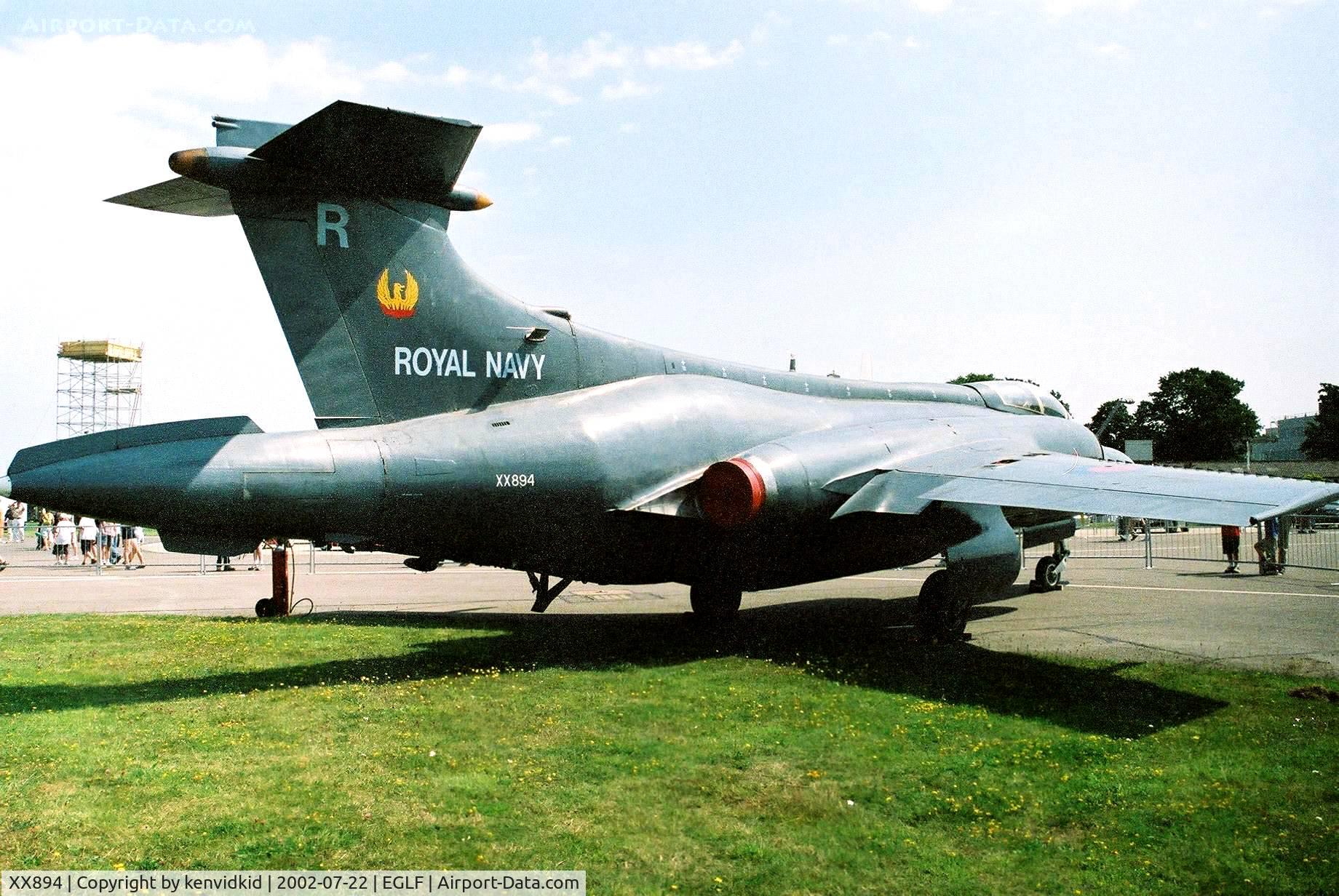 XX894, 1975 Hawker Siddeley Buccaneer S.2B C/N B3-03-74, At Farnborough International 2002.