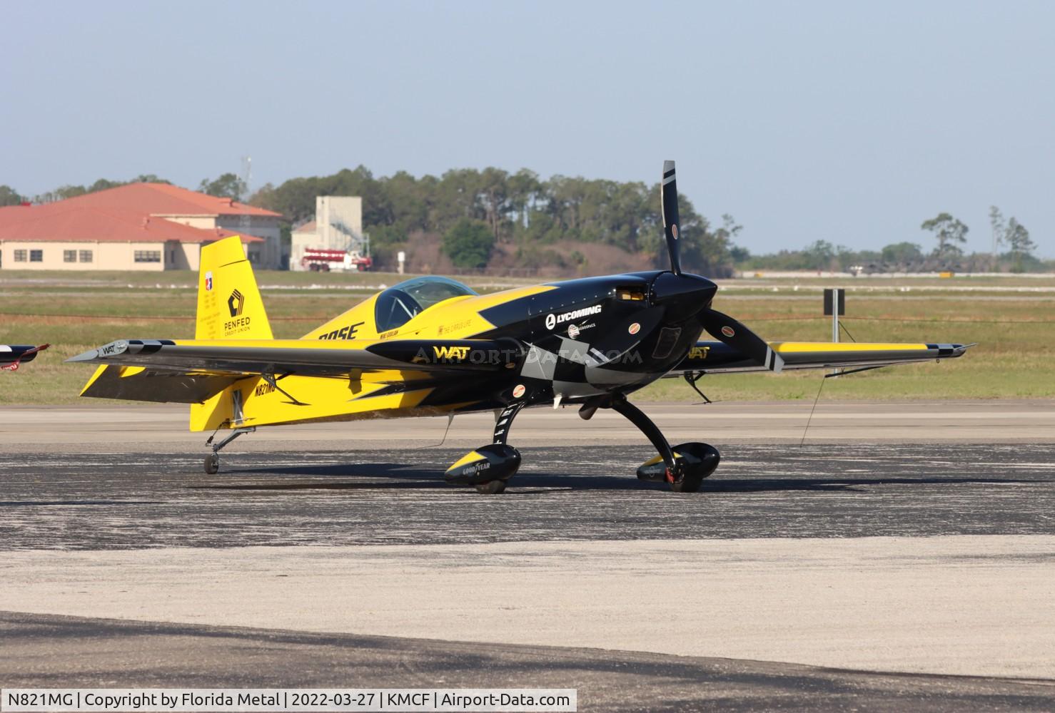 N821MG, 2009 Extra EA-300SC C/N SC010, MacDill Airfest 2022