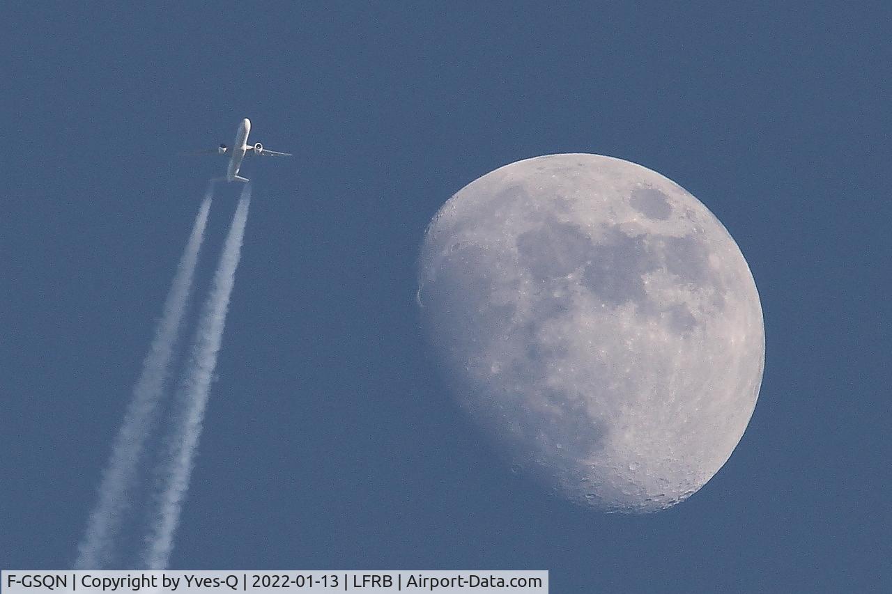 F-GSQN, 2006 Boeing 777-328/ER C/N 32960, Boeing 777-328-ER, Flight over Brest-Bretagne airport (LFRB-BES)