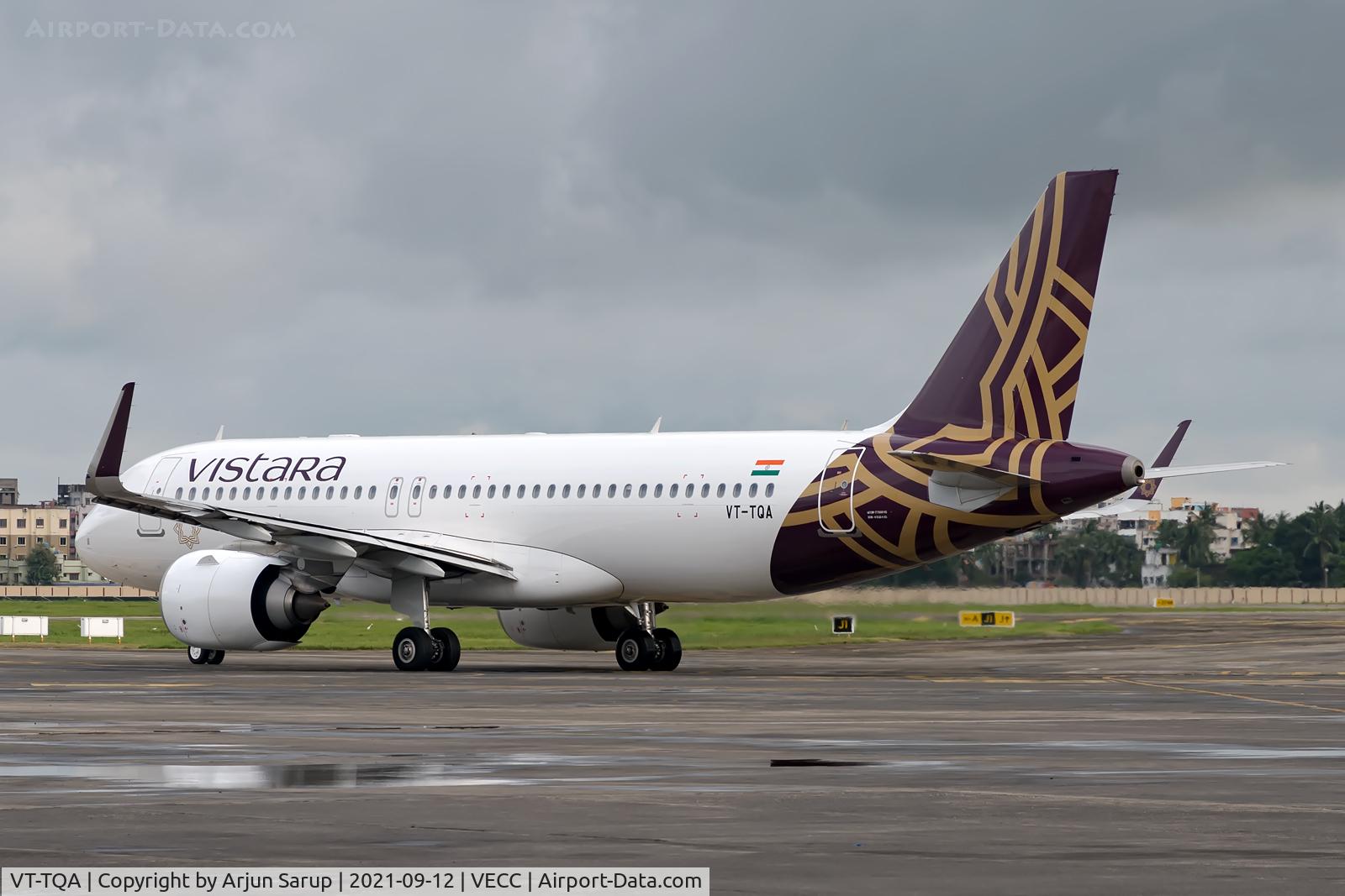 VT-TQA, Airbus A320-251N C/N 10237, Taxiing out under darkening skies at NSCBIA.  This aircraft was newly delivered to Vistara on 1 Dec 2020.