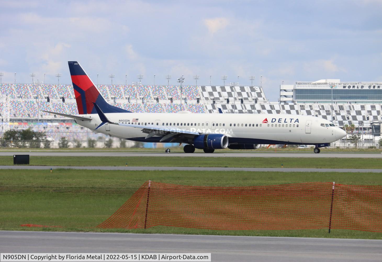 N905DN, 2018 Boeing 737-900ER C/N 32009, DAB 2022
