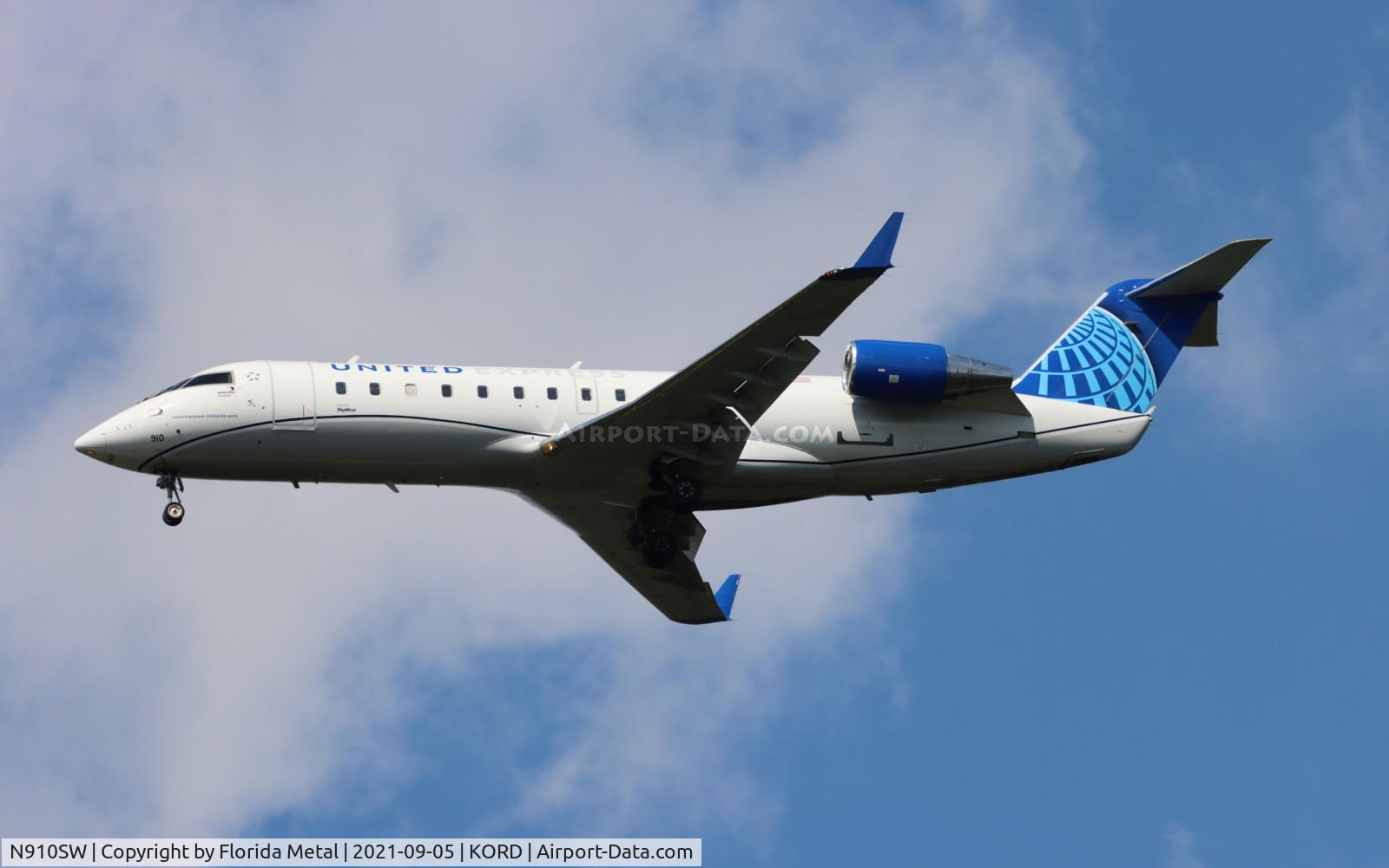 N910SW, 2001 Bombardier CRJ-200LR (CL-600-2B19) C/N 7566, ORD 2021