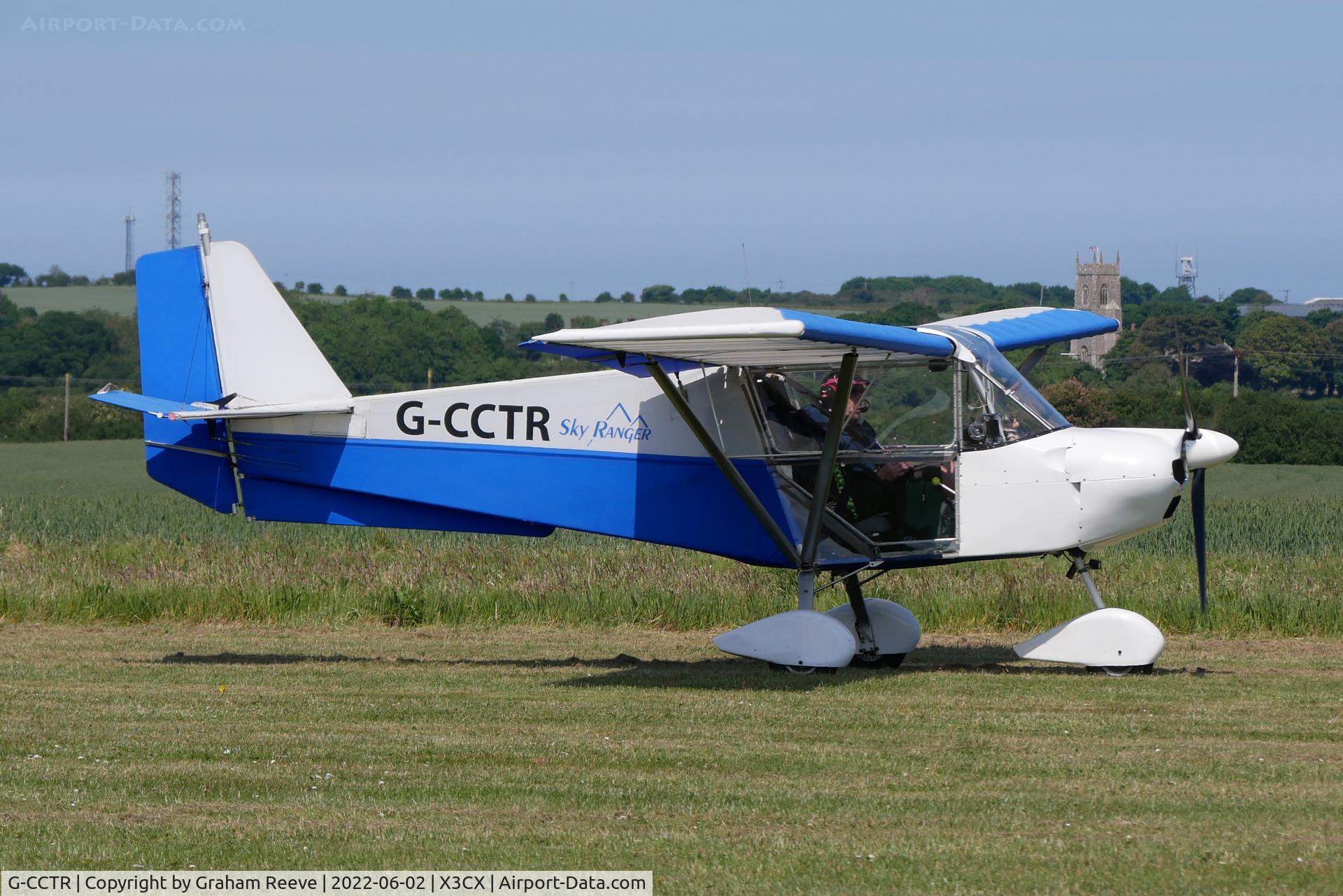 G-CCTR, 2004 Best Off Skyranger 912(2) C/N BMAA/HB/350, Just landed at Northrepps.