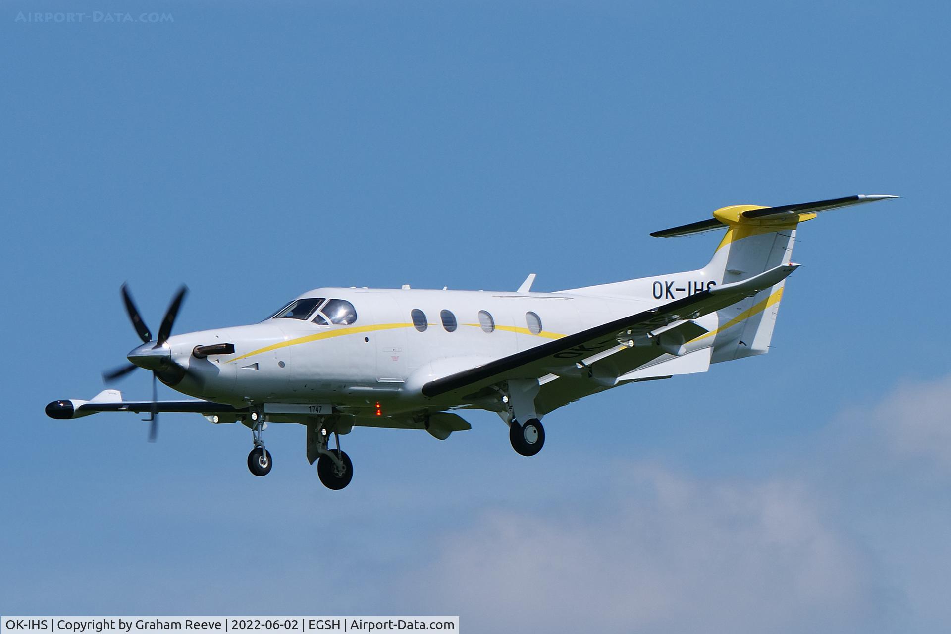 OK-IHS, 2017 Pilatus PC-12/47E NG C/N 1747, Landing at Norwich.