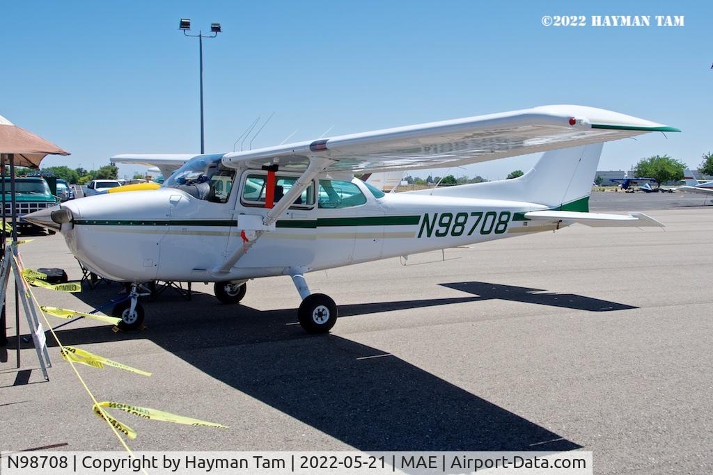 N98708, 1985 Cessna 172P C/N 17276336, 2022 Madera Gathering of Warbirds Reunion