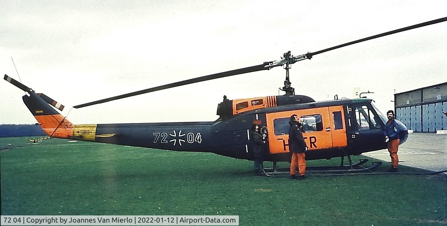 72 04, Bell (Dornier) UH-1D Iroquois (205) C/N 8324, Slide scan Werl'80