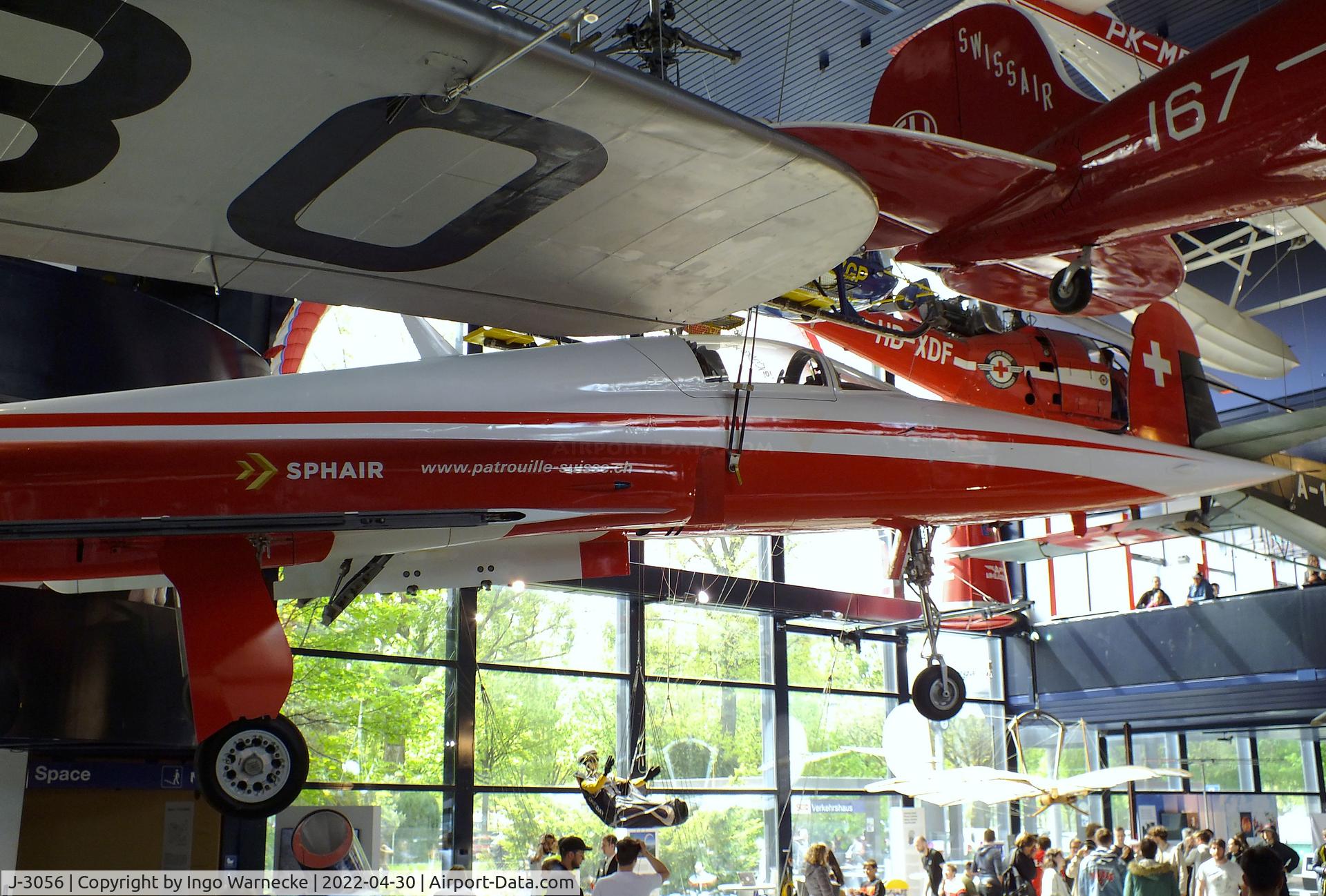 J-3056, 1979 Northrop F-5E Tiger II C/N L.1056, Northrop F-5E Tiger II (displayed in Patrouille Suisse colours) at the Verkehrshaus der Schweiz, Luzern (Lucerne)