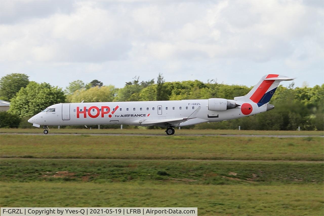 F-GRZL, 2006 Bombardier CRJ-700 (CL-600-2C10) Regional Jet C/N 10245, Bombardier CRJ-700, Take off run Rwy 25L, Brest-Bretagne Airport (LFRB-BES)