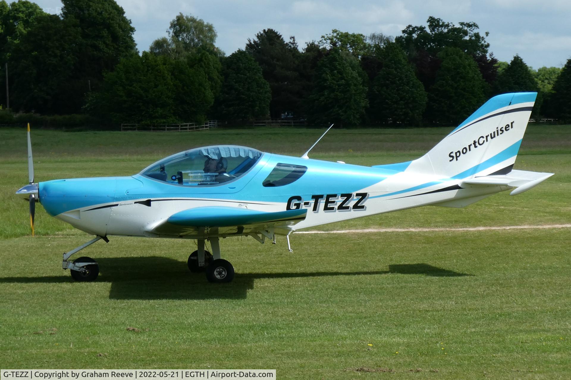 G-TEZZ, 2009 CZAW Sport Cruiser C/N LAA 338-14863, Just landed at Old Warden.