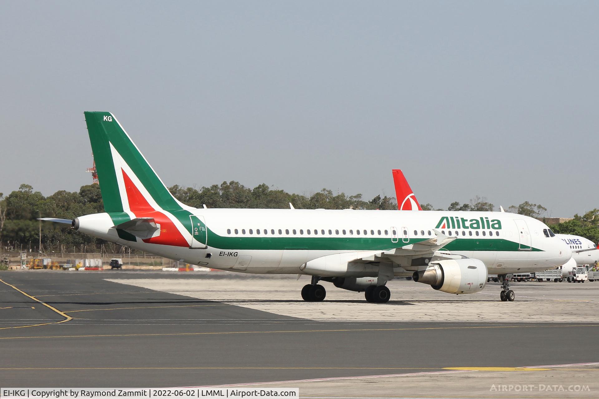 EI-IKG, 2001 Airbus A320-214 C/N 1480, A320 EI-IKG Alitalia