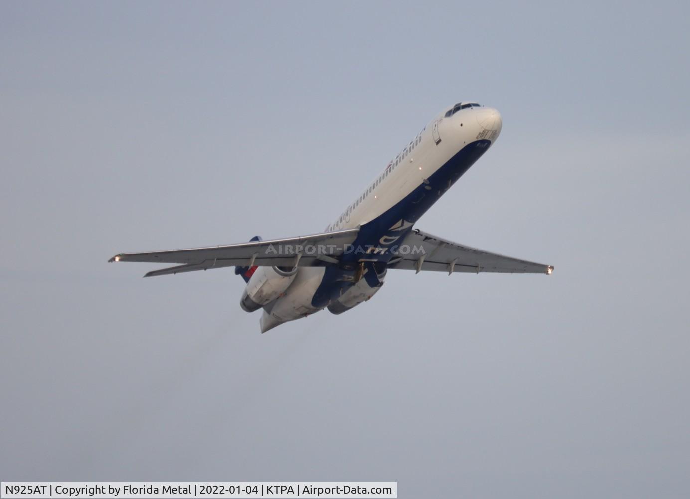 N925AT, 2000 Boeing 717-200 C/N 55079, DTW 2022