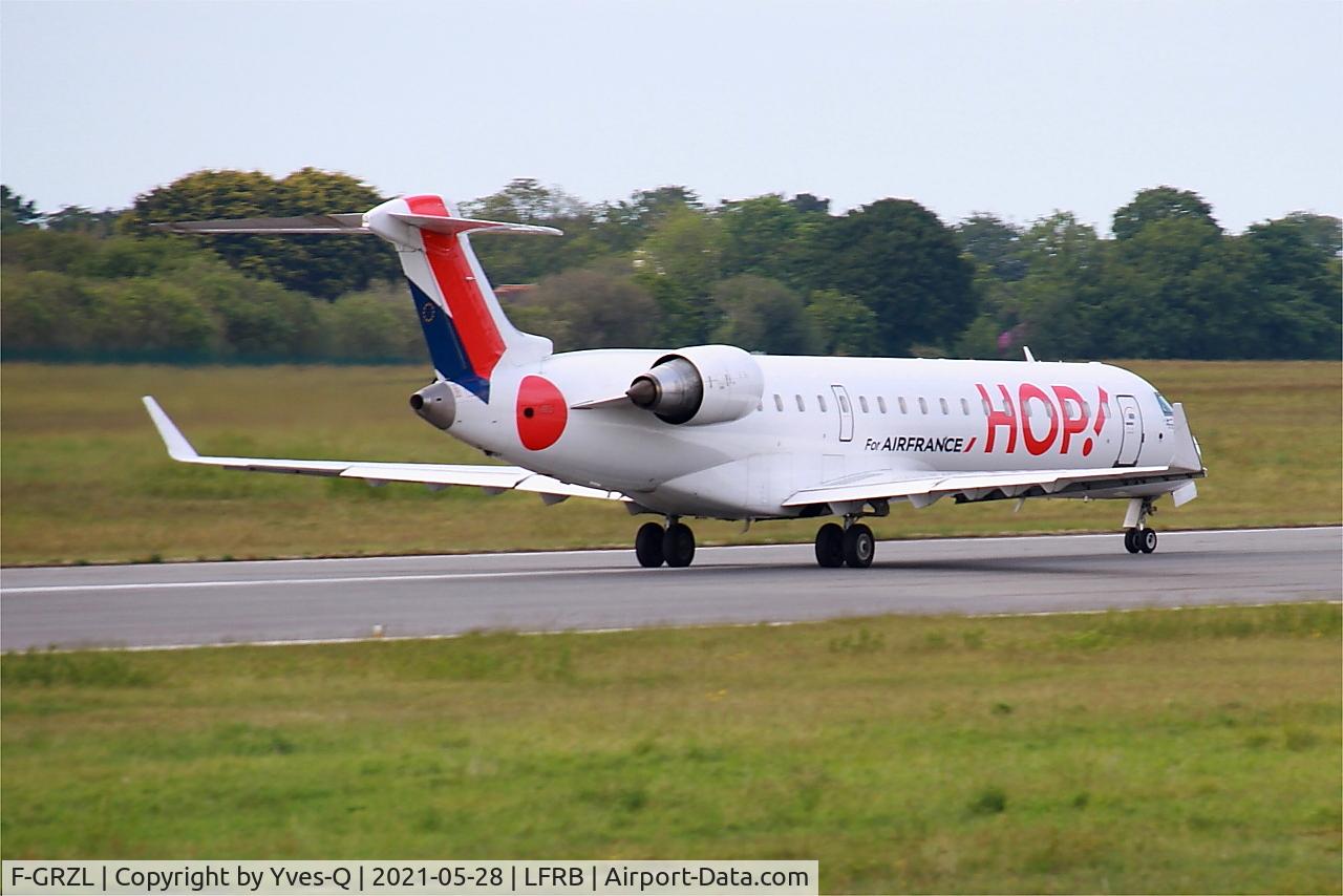 F-GRZL, 2006 Bombardier CRJ-700 (CL-600-2C10) Regional Jet C/N 10245, Bombardier CRJ-700, Take off run Rwy 07R, Brest-Bretagne Airport (LFRB-BES)