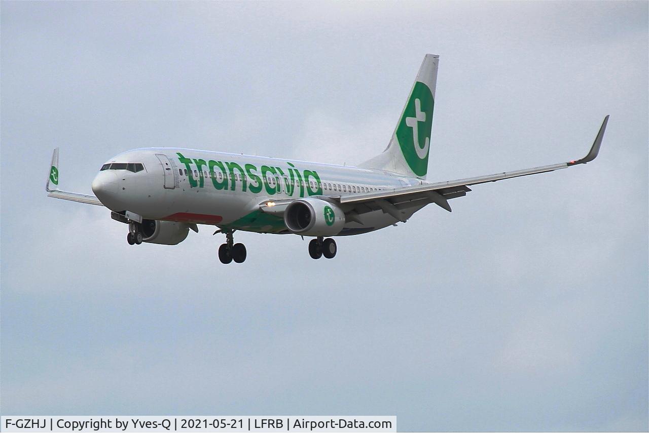 F-GZHJ, 2013 Boeing 737-86J C/N 37778, Boeing 737-86J, Short approach rwy 25L, Brest-Bretagne Airport (LFRB-BES)