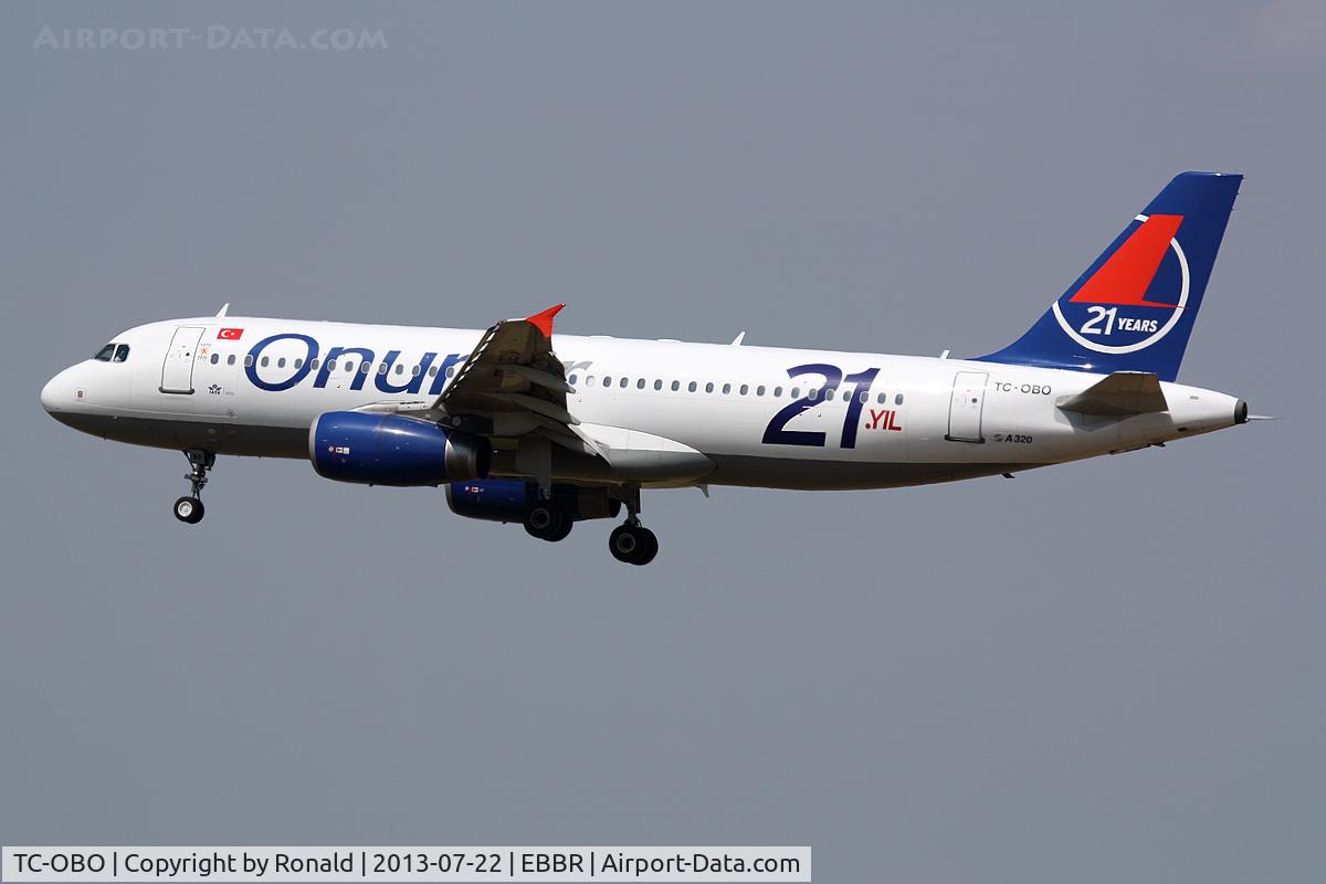 TC-OBO, 2006 Airbus A320-232 C/N 2688, at bru