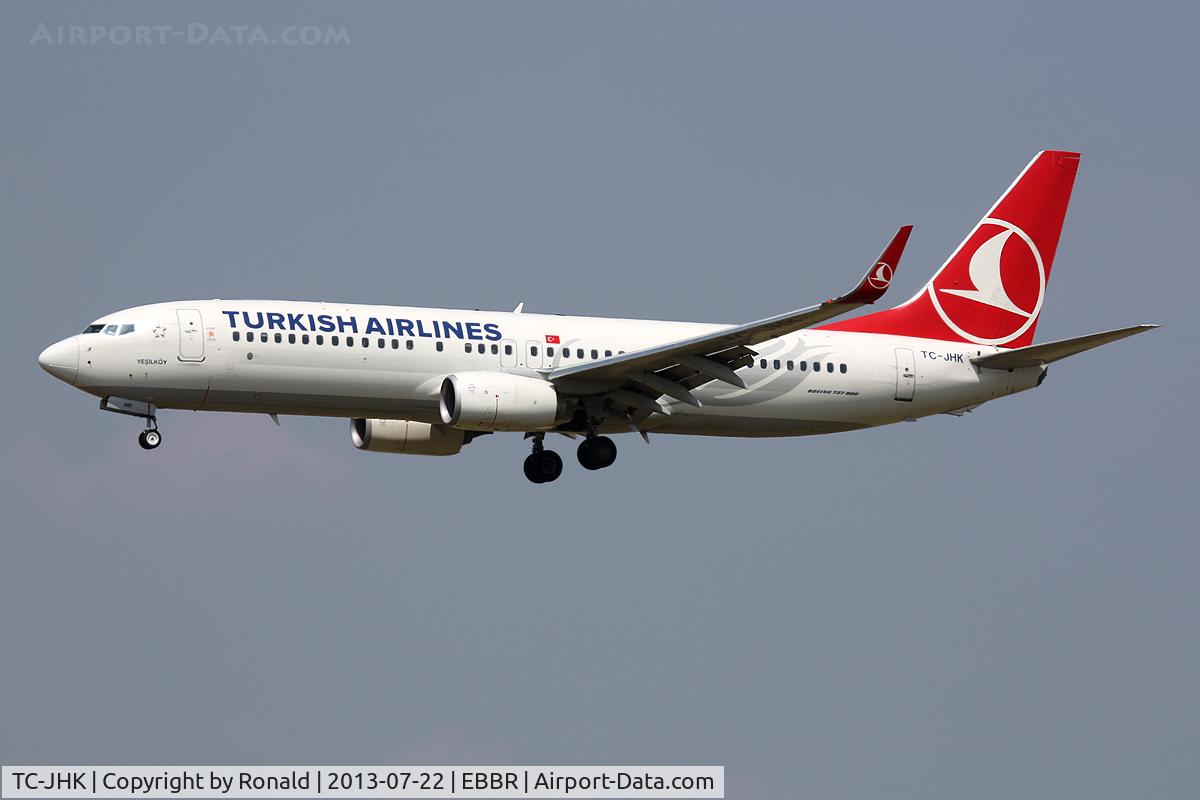 TC-JHK, 2011 Boeing 737-8F2 C/N 40975, at bru