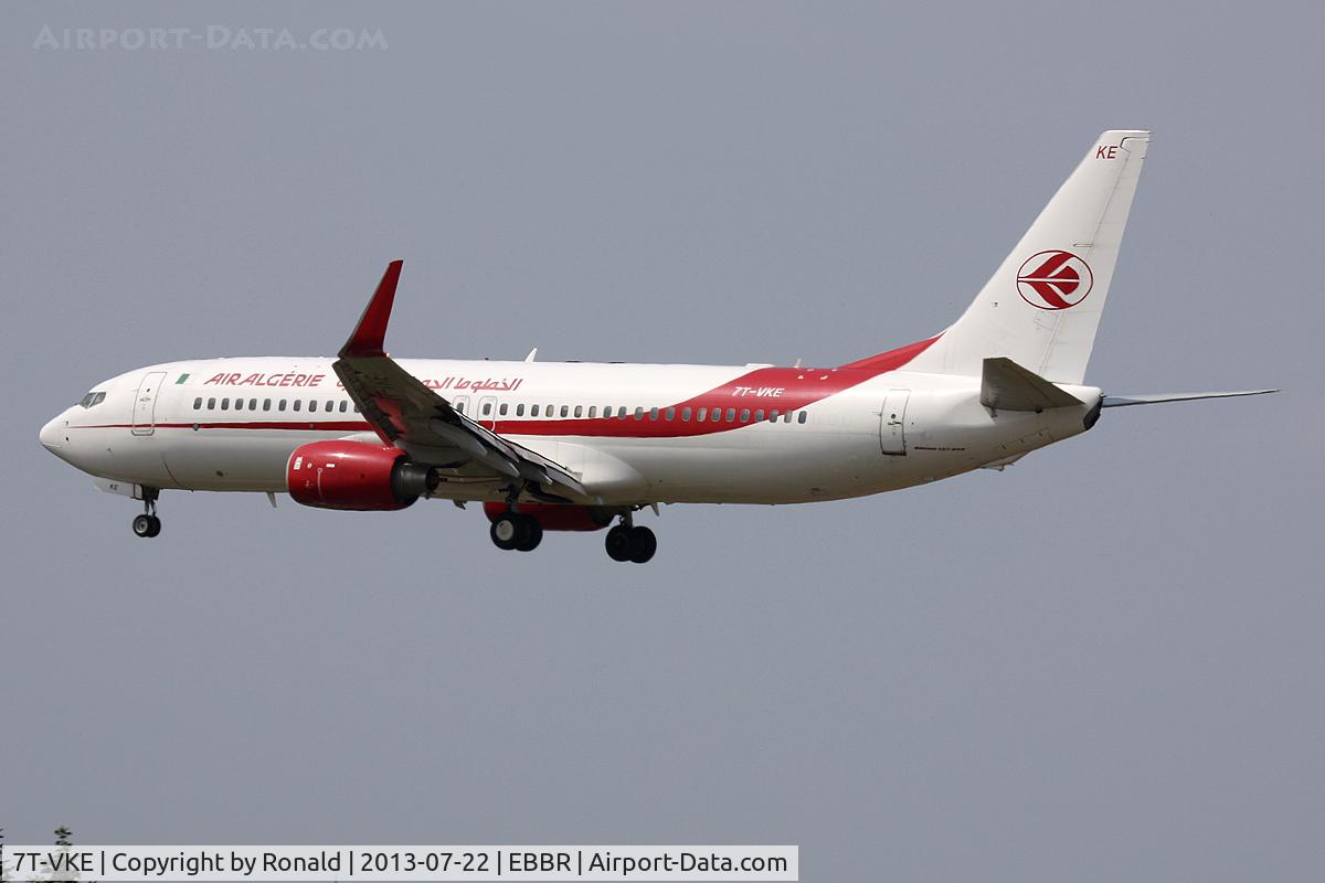 7T-VKE, 2010 Boeing 737-8D6 C/N 40859, at bru