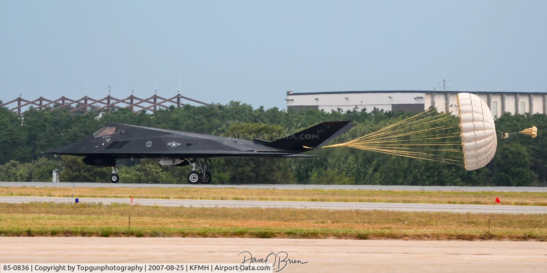 85-0836, 1985 Lockheed F-117A Nighthawk C/N A.4058, F-117 Demo lands