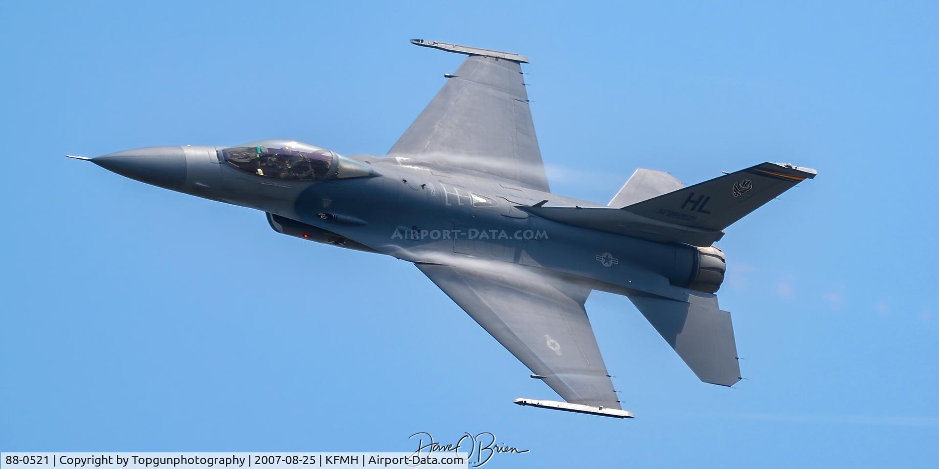 88-0521, 1988 General Dynamics F-16CG Night Falcon C/N 1C-123, Viper Demo pass
