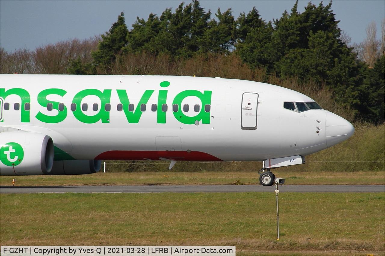 F-GZHT, 2015 Boeing 737-85R C/N 41332/5392, Boeing 737-85R, Taxiing rwy 25L, Brest-Bretagne airport (LFRB-BES)