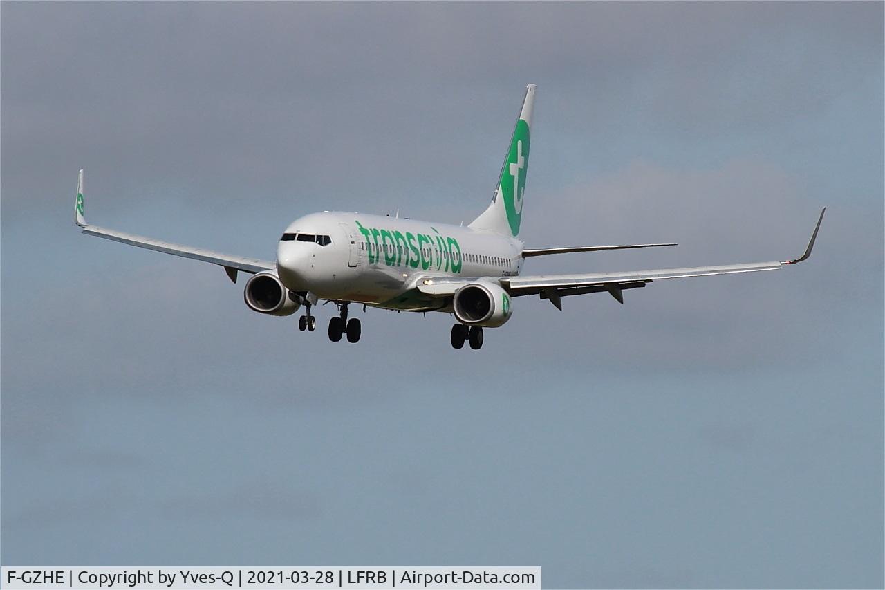 F-GZHE, 2008 Boeing 737-8K2 C/N 29678, Boeing 737-8K2, Short approach rwy 25L, Brest-Bretagne airport (LFRB-BES)