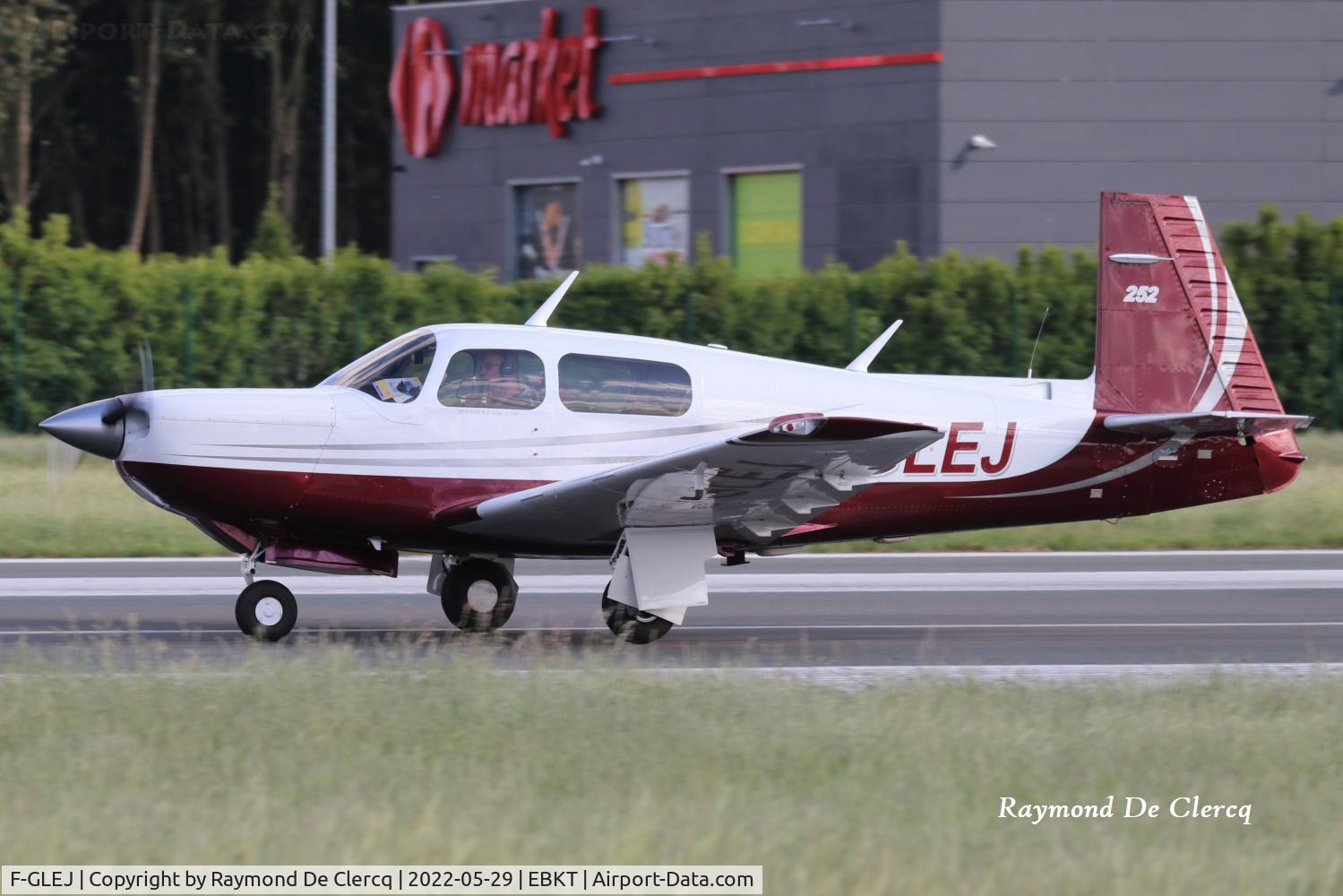 F-GLEJ, Mooney M20K C/N 25-1100, At Kortrijk Airport.