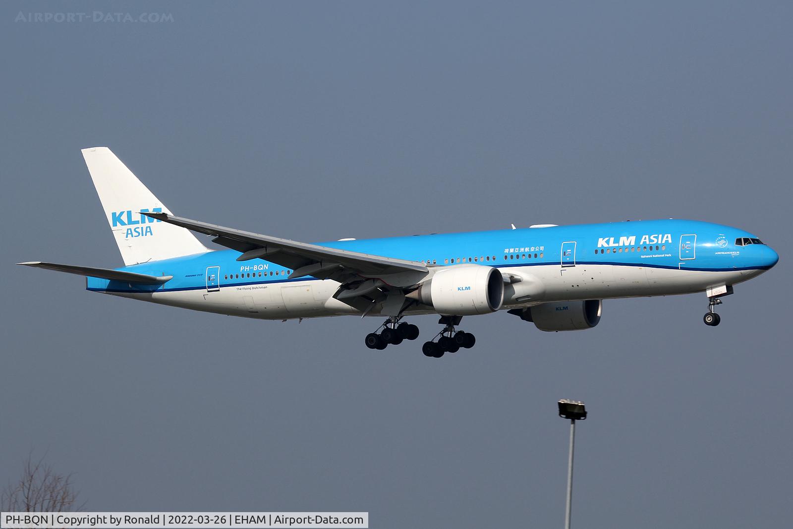 PH-BQN, 2006 Boeing 777-206/ER C/N 32720, at spl