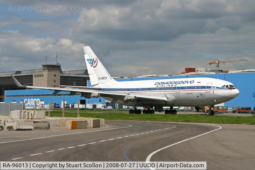 RA-96013, 2004 Ilyushin Il-96-300 C/N 74393202013, Domodedovo