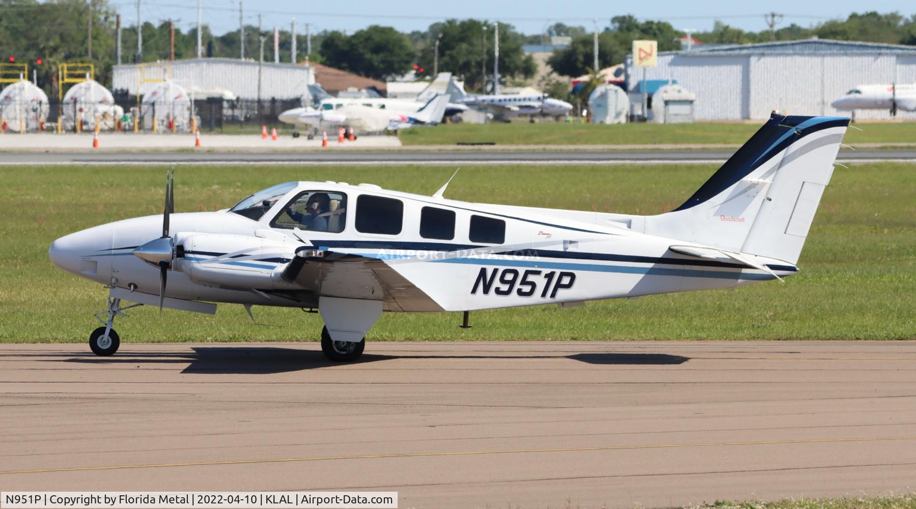 N951P, 2001 Raytheon Aircraft Company 58 C/N TH-2015, Sun N Fun 2022 LAL