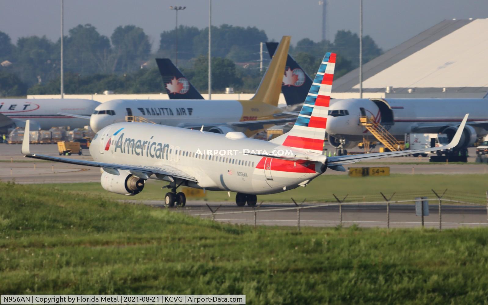 N956AN, 2001 Boeing 737-823 C/N 30090, CVG 2021