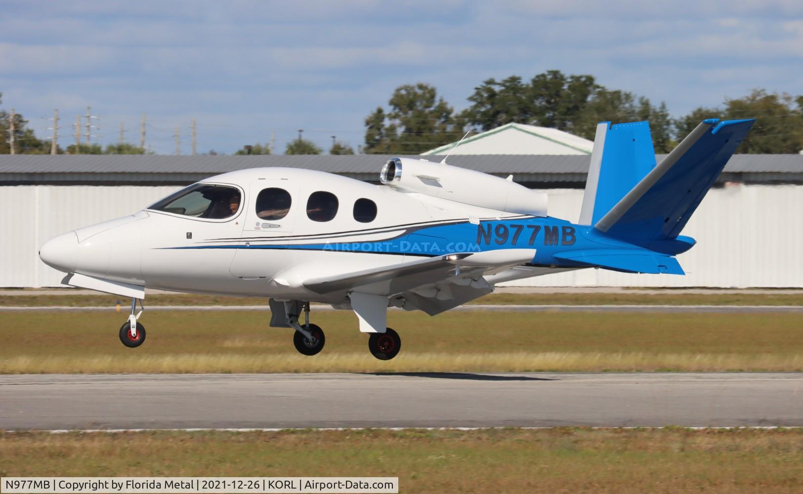 N977MB, 2018 Cirrus SF50 Vision C/N 0081, Cirrus jet