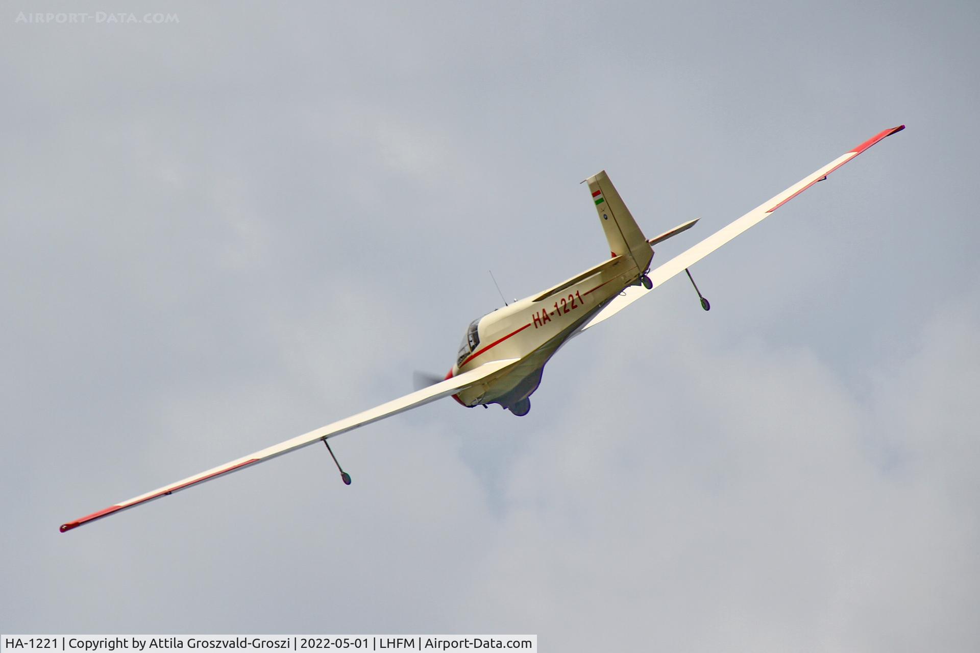 HA-1221, Scheibe SF-25C Falke C/N 4235, LHFM - Fertöszentmiklós, Meidl Airport, Hungary. SKYVIEW West Hungarian Airshow 2022