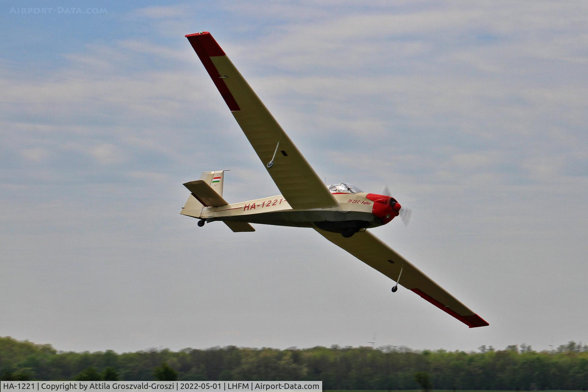 HA-1221, Scheibe SF-25C Falke C/N 4235, LHFM - Fertöszentmiklós, Meidl Airport, Hungary. SKYVIEW West Hungarian Airshow 2022