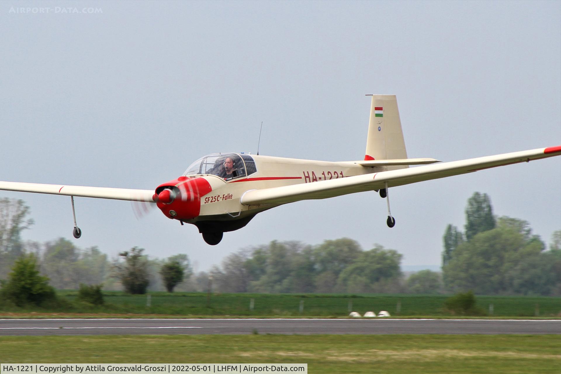 HA-1221, Scheibe SF-25C Falke C/N 4235, LHFM - Fertöszentmiklós, Meidl Airport, Hungary. SKYVIEW West Hungarian Airshow 2022