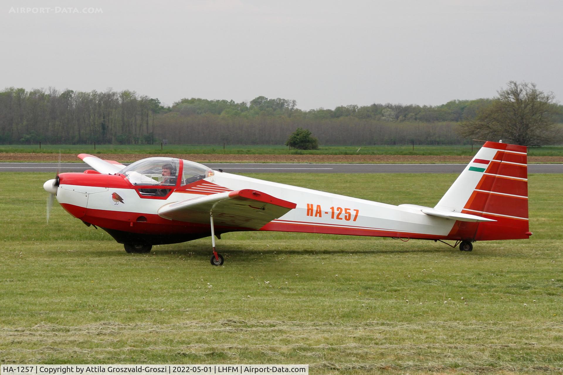 HA-1257, 1988 Scheibe SF-25C Falke 2000 C/N 44455, LHFM - Fertöszentmiklós, Meidl Airport, Hungary. SKYVIEW West Hungarian Airshow 2022