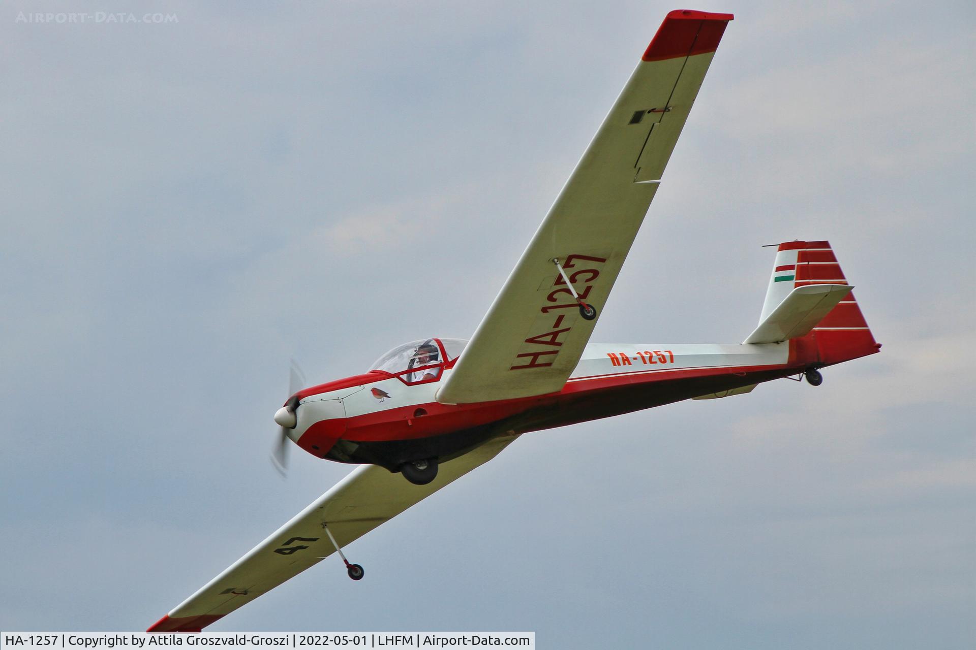 HA-1257, 1988 Scheibe SF-25C Falke 2000 C/N 44455, LHFM - Fertöszentmiklós, Meidl Airport, Hungary. SKYVIEW West Hungarian Airshow 2022