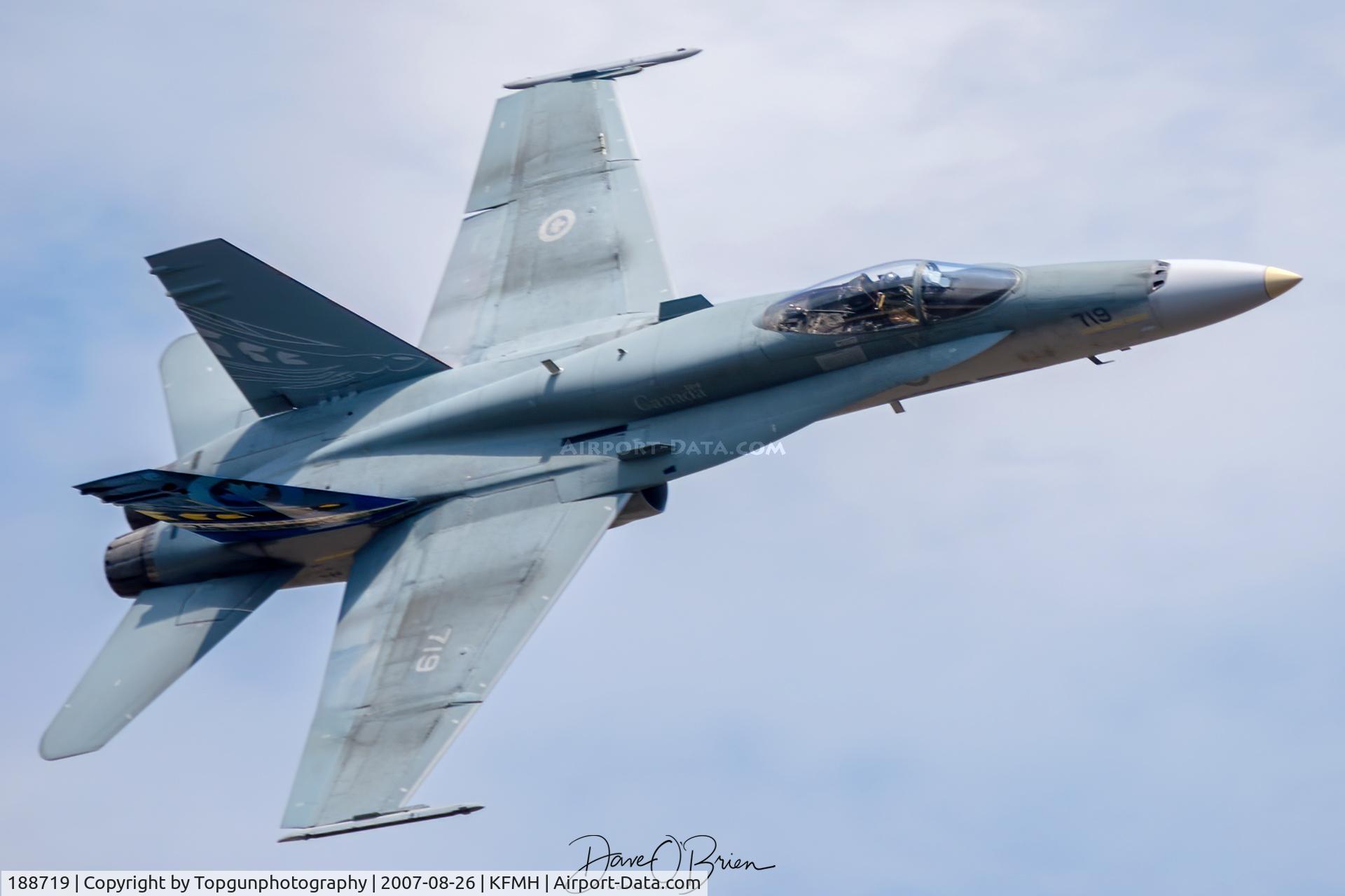 188719, McDonnell Douglas CF-188A Hornet C/N 0178/A139, CF-18 Photo pass