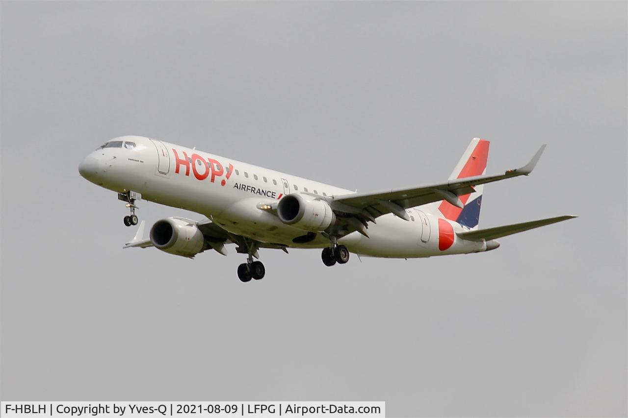F-HBLH, 2009 Embraer 190LR (ERJ-190-100LR) C/N 19000266, Embraer 190LR, Short approach rwy 26L, Roissy Charles De Gaulle airport (LFPG-CDG)